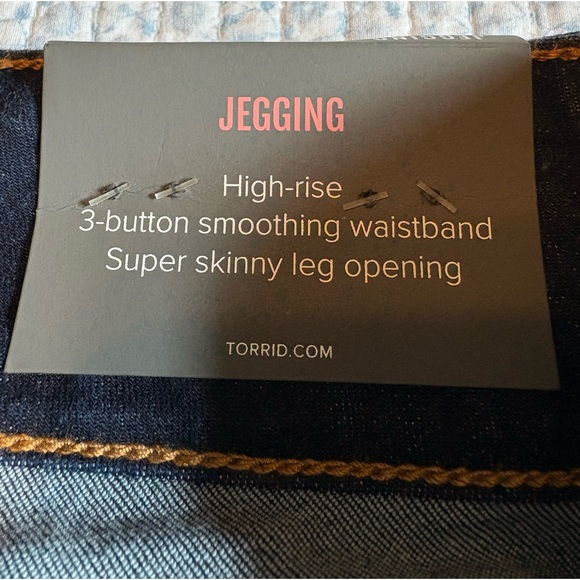 Torrid Super Soft Jean Jeggings NWT - Picture 5 of 9